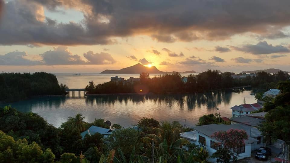 Hibiscus House Seychelles Self Catering Apartman Victoria Kültér fotó