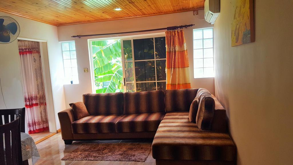 Hibiscus House Seychelles Self Catering Apartman Victoria Kültér fotó