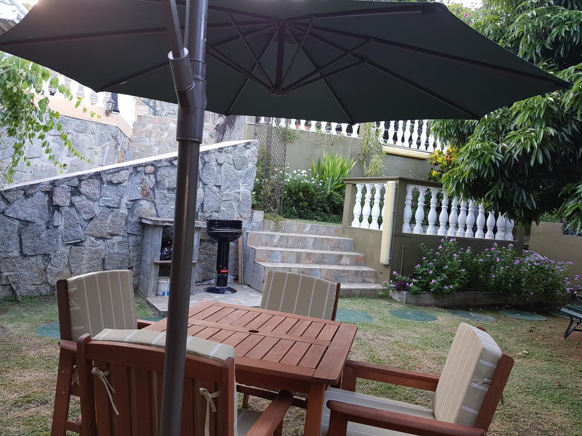 Hibiscus House Seychelles Self Catering Apartman Victoria Kültér fotó