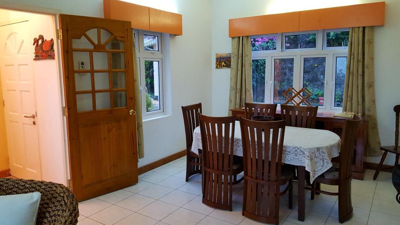 Hibiscus House Seychelles Self Catering Apartman Victoria Kültér fotó