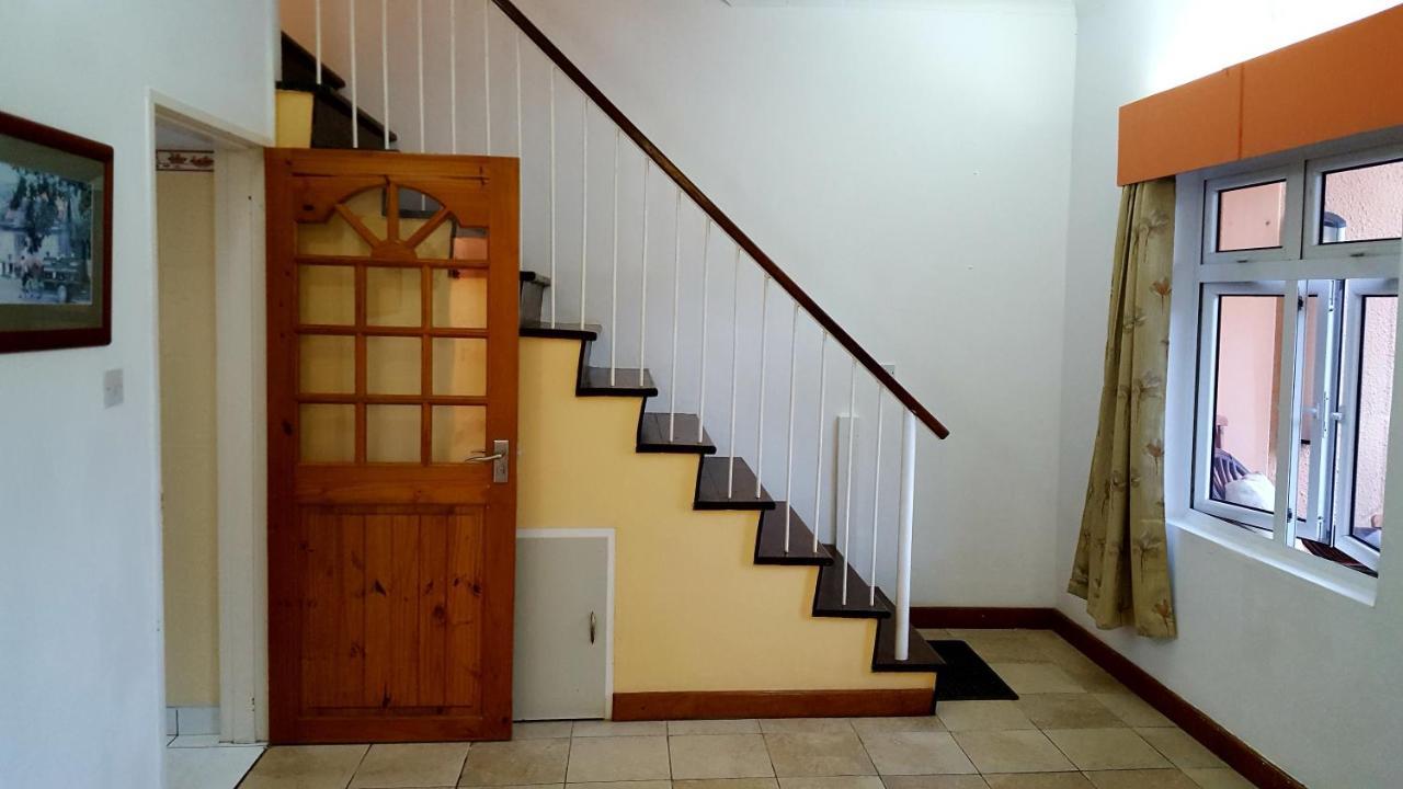 Hibiscus House Seychelles Self Catering Apartman Victoria Kültér fotó