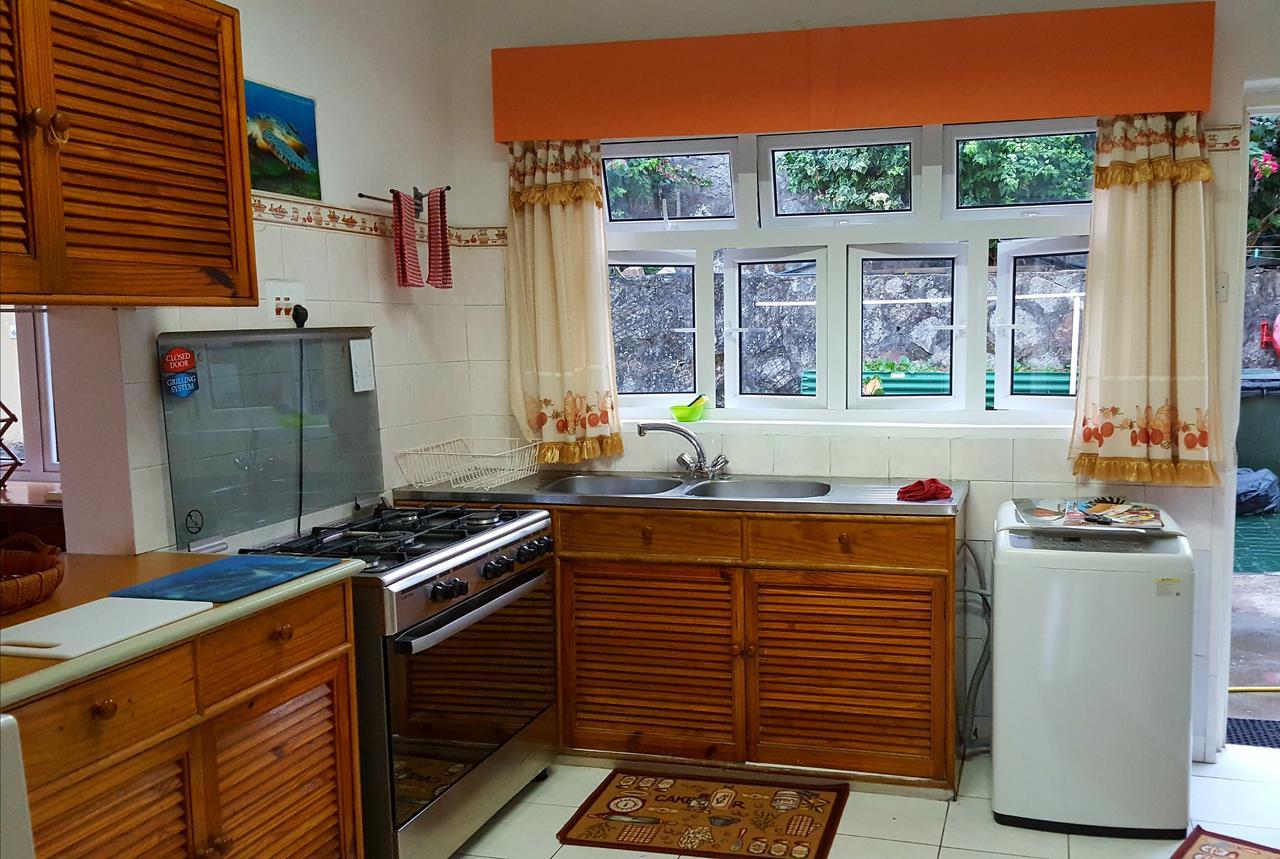 Hibiscus House Seychelles Self Catering Apartman Victoria Kültér fotó