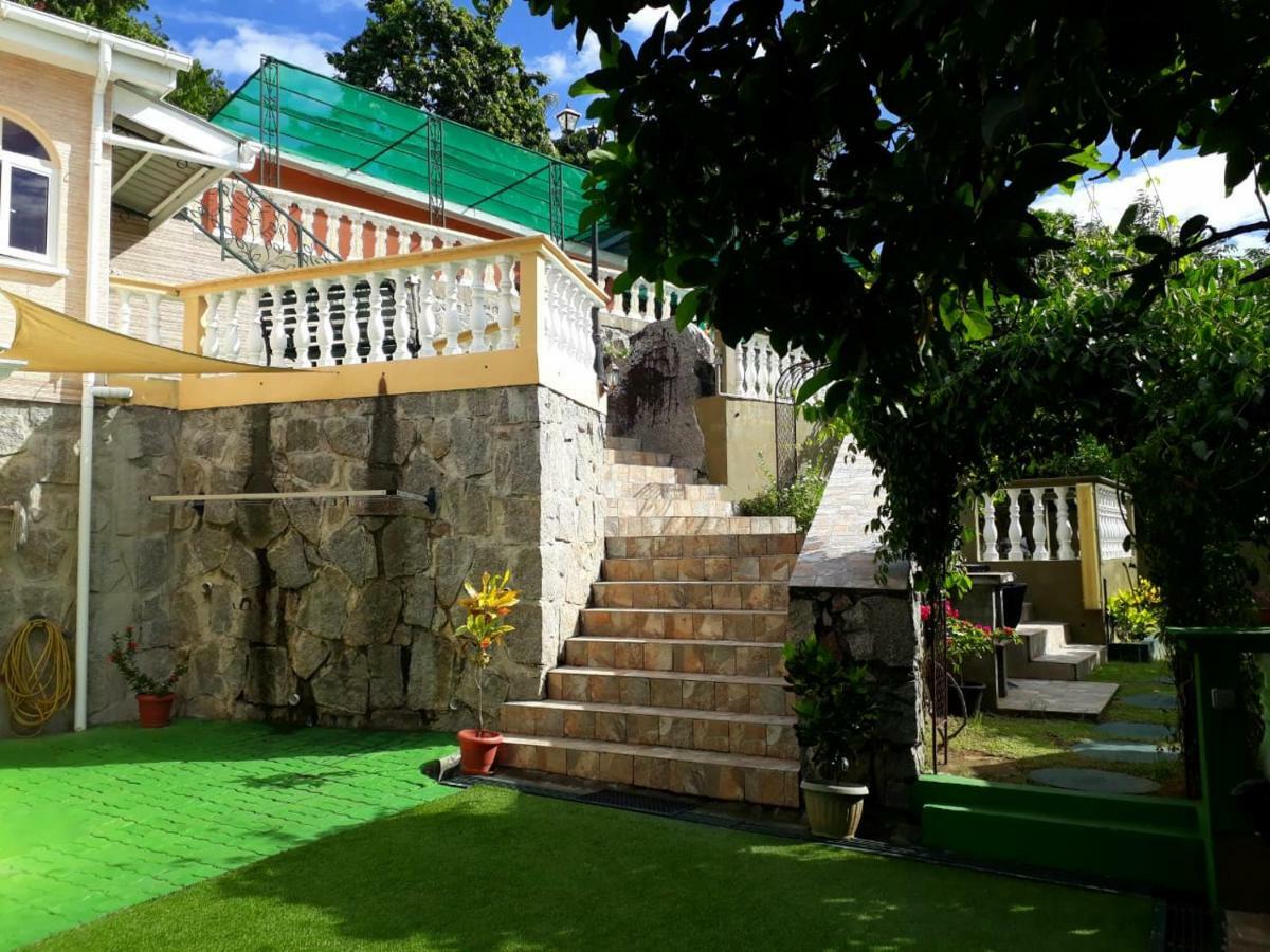 Hibiscus House Seychelles Self Catering Apartman Victoria Kültér fotó